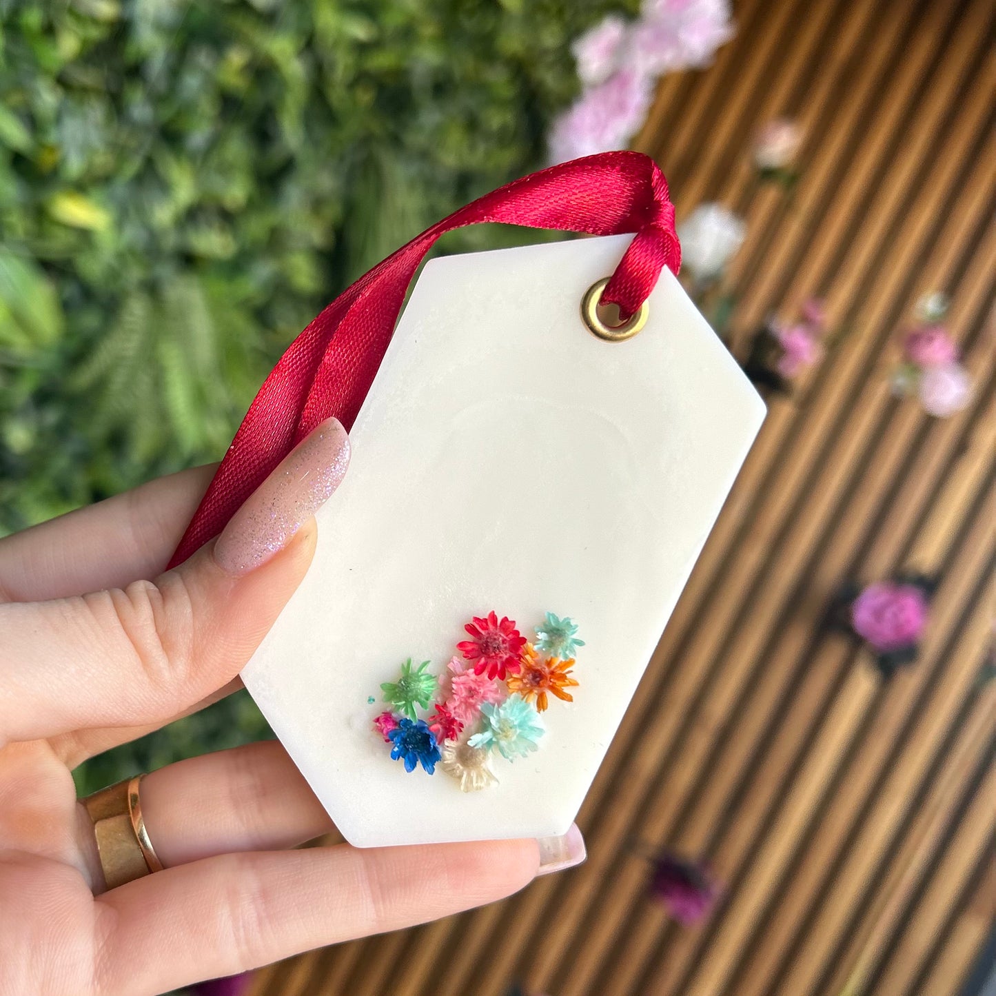 Floral odorizant